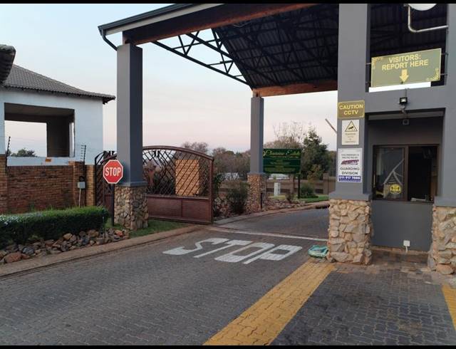 LAND FOR SALE IN PROTEA RIDGE